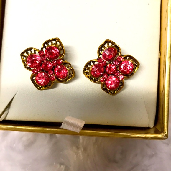 Jewelry - New VOGUE GOLD And PINK Hot pink sparkle pierced stud earrings crystals